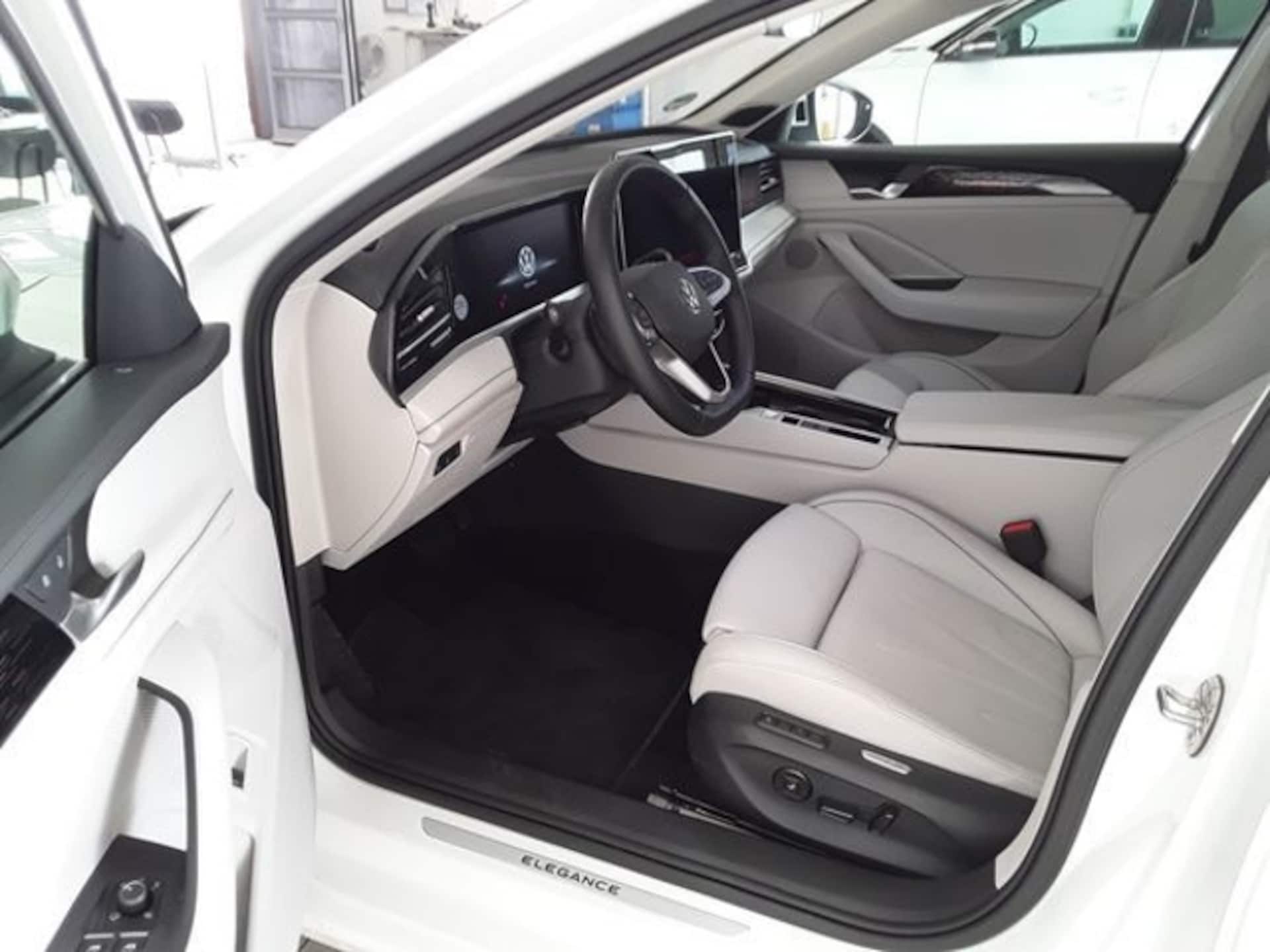 Volkswagen Passat Elegance