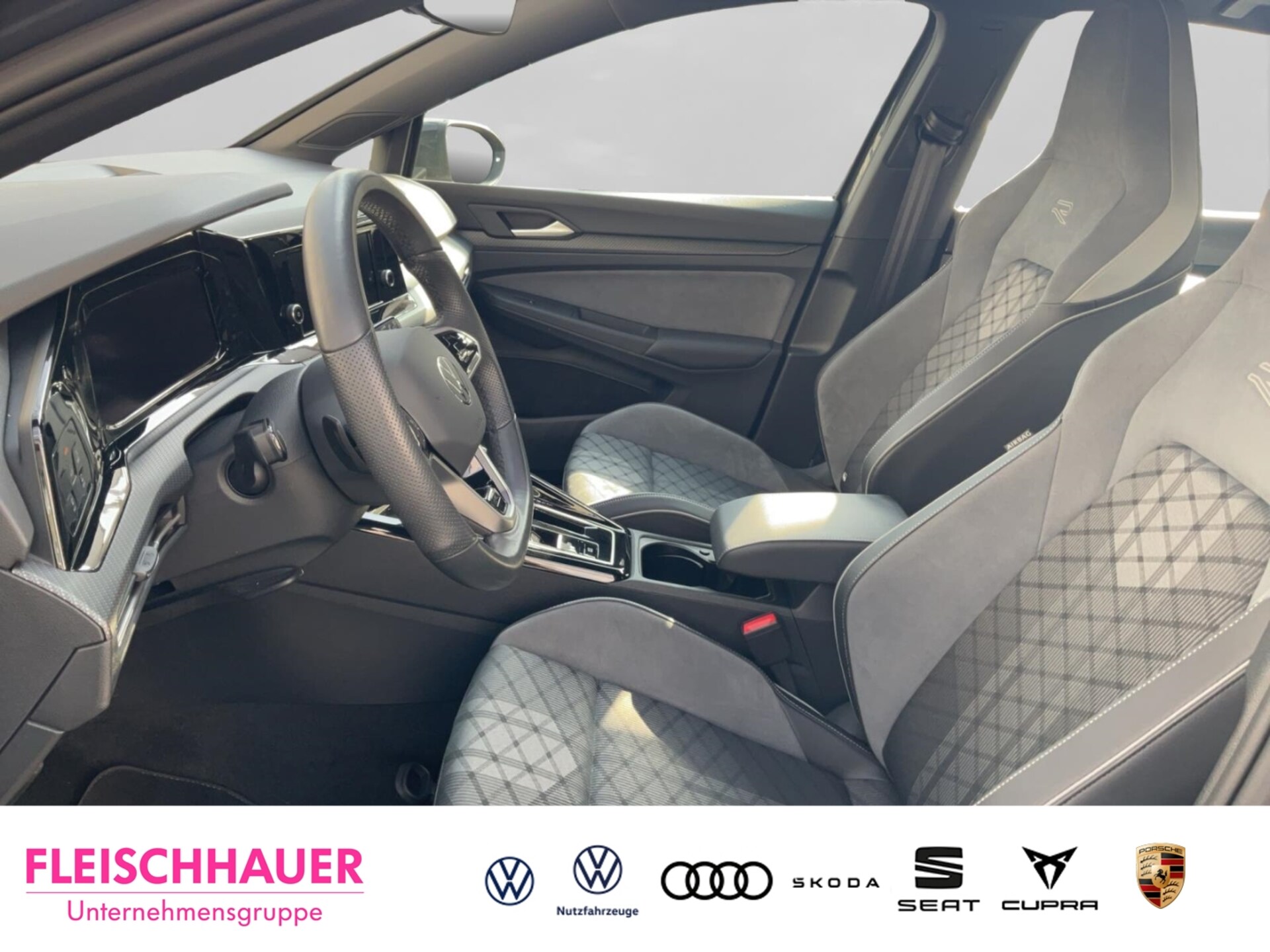 Volkswagen Golf R-Line