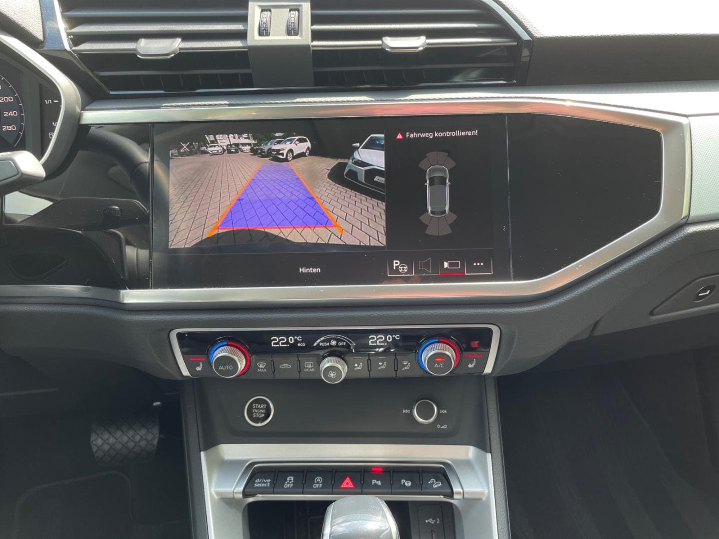 Bild über Audi Q3 Sportback TDI 110 kW S tronic - für weitere Informationen kontaktieren Sie den Audi Partner