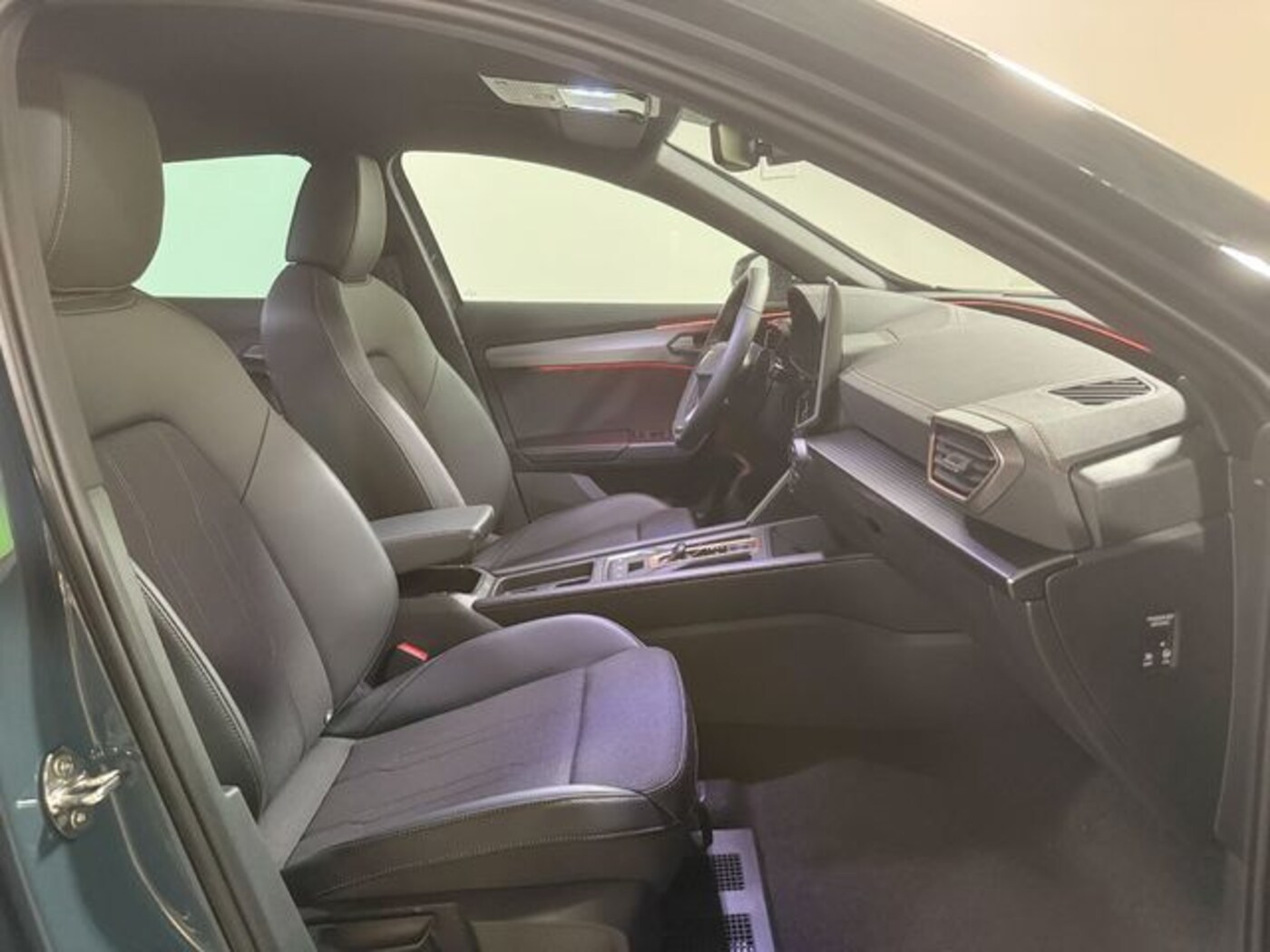 CUPRA Formentor 1.5 TSI e-Hybrid DSG 150 kW (204 CV) — photo 6