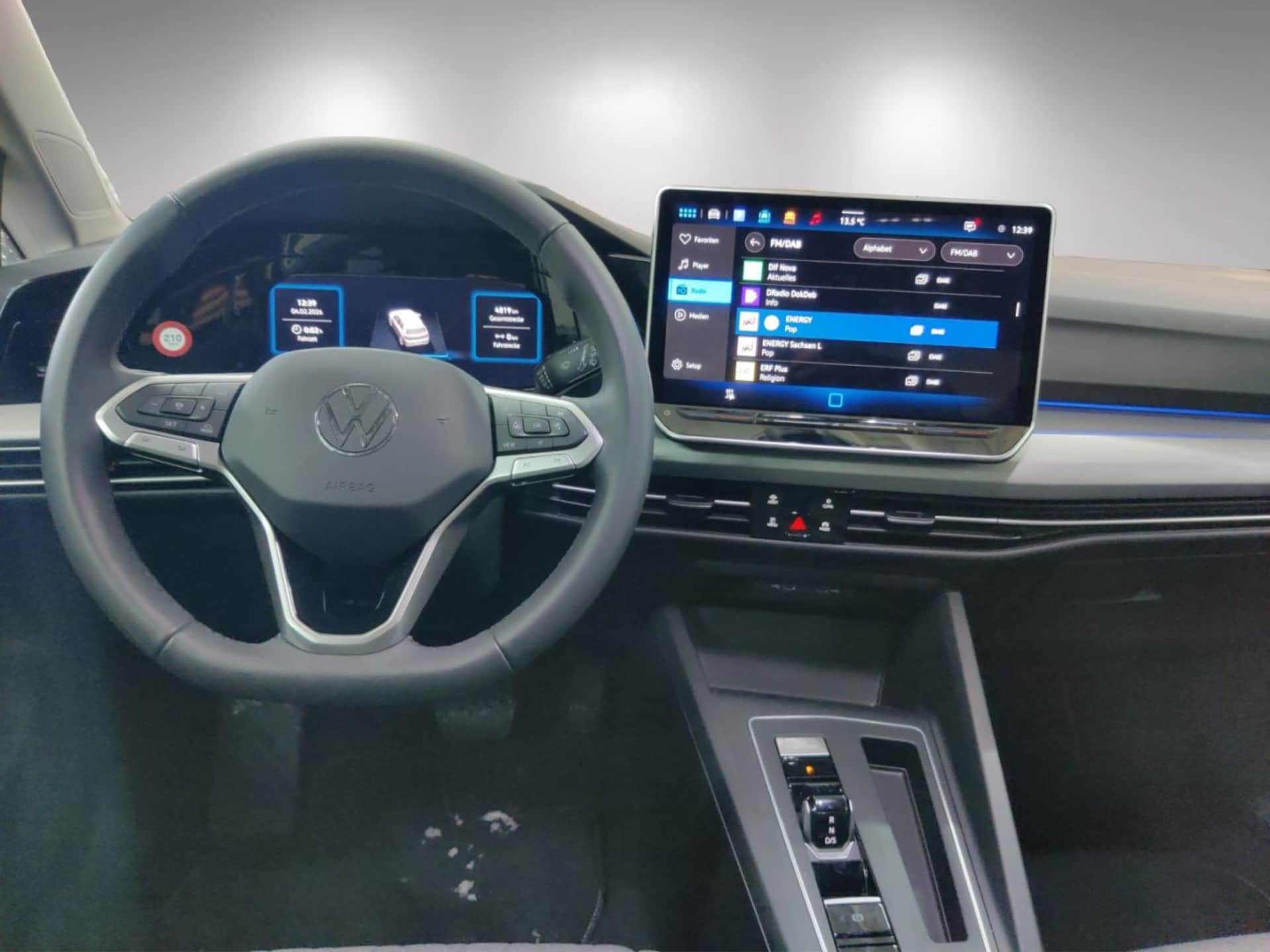 Volkswagen Golf Life