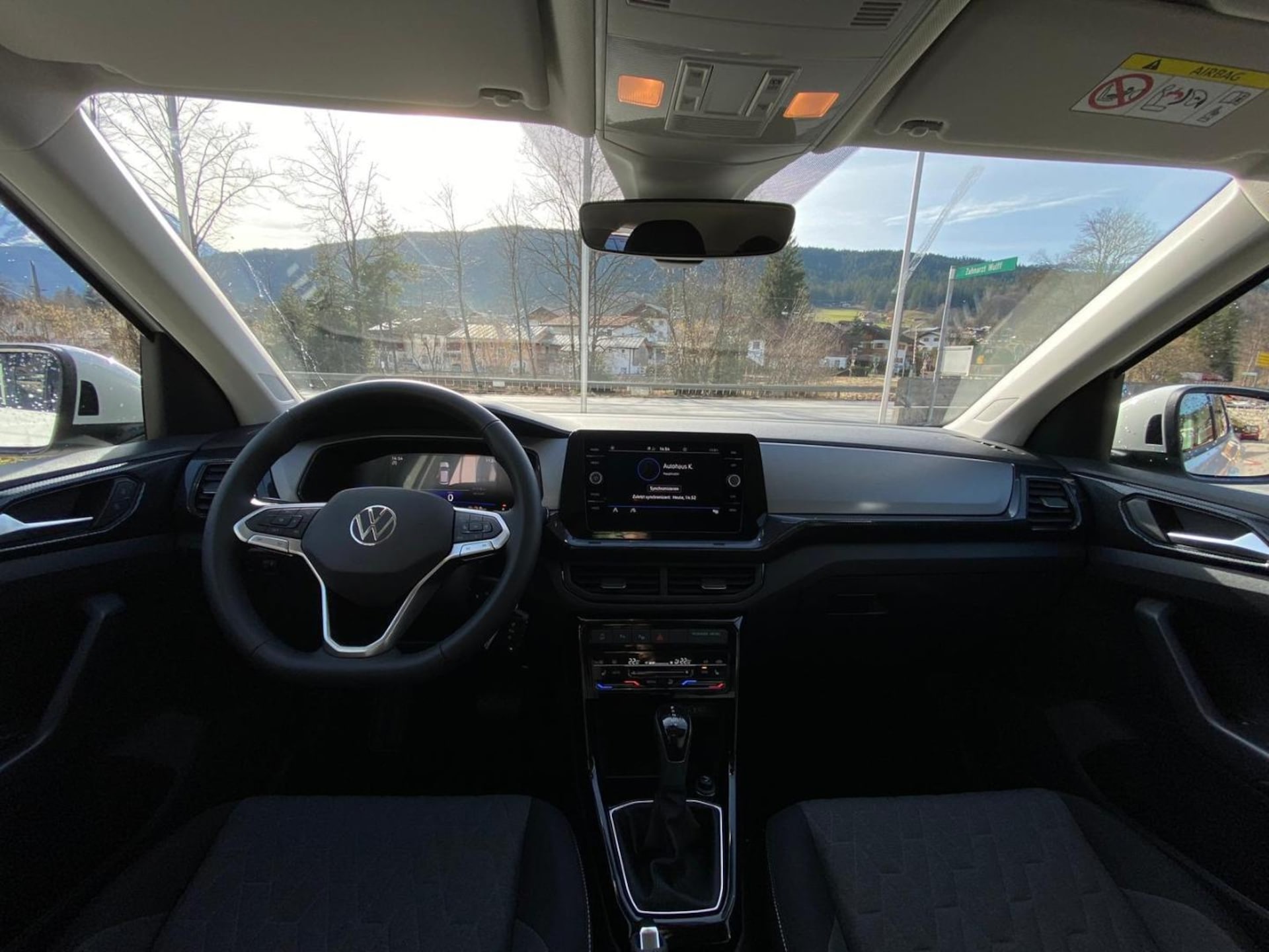 Volkswagen T-Cross Life