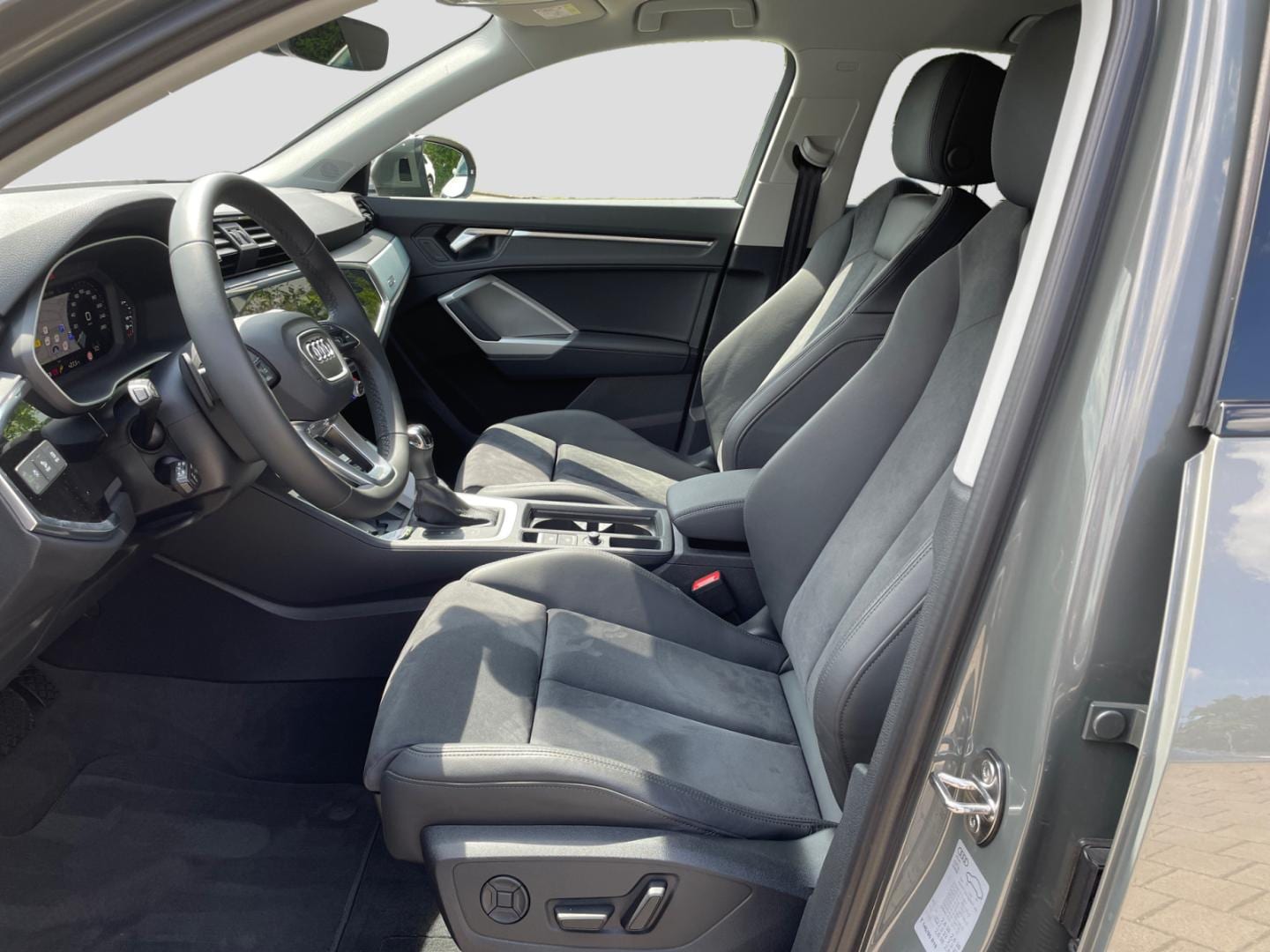 Bild über Audi Q3 Sportback TDI 110 kW S tronic - für weitere Informationen kontaktieren Sie den Audi Partner