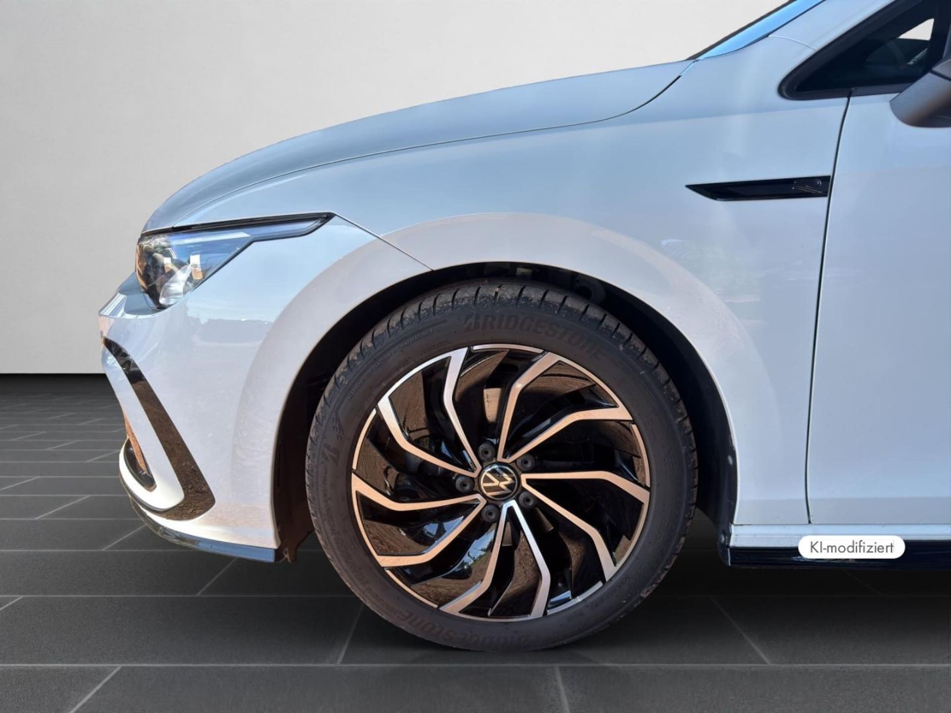 Volkswagen Golf R-Line