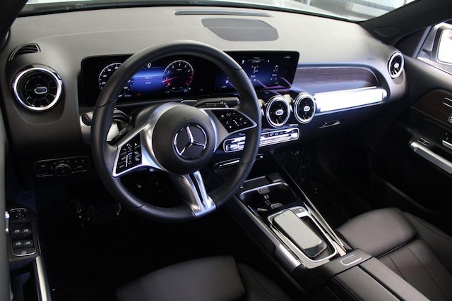 2026 Mercedes-Benz GLB 250