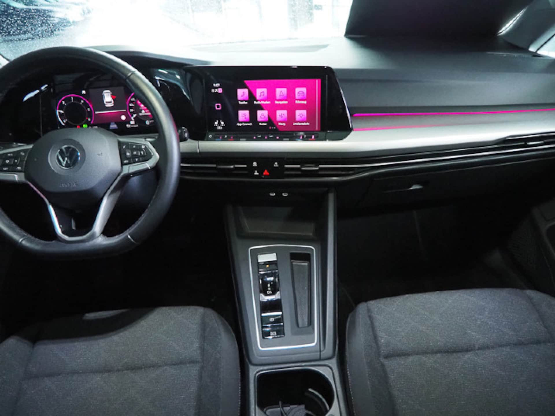 Volkswagen Golf Variant Life