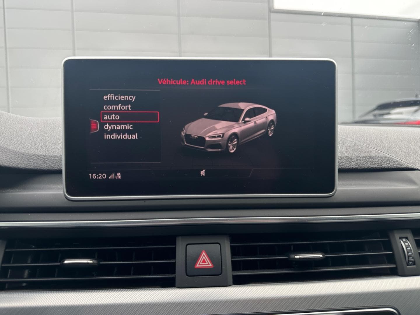 Image about Audi A5 Sportback Design Luxe 40 TFSI 140 kW (190 ch) S tronic