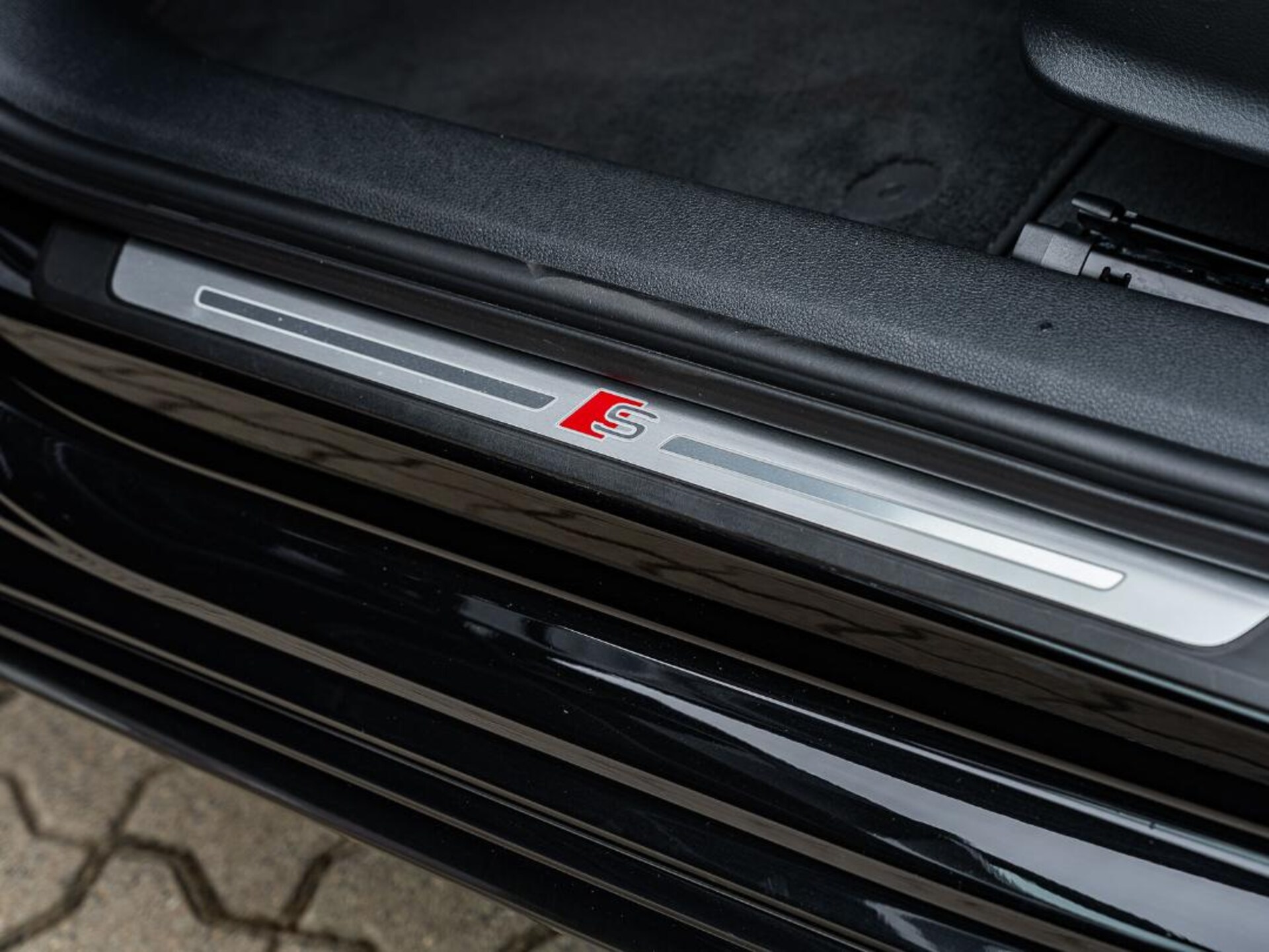 Audi A4 Limousine S line