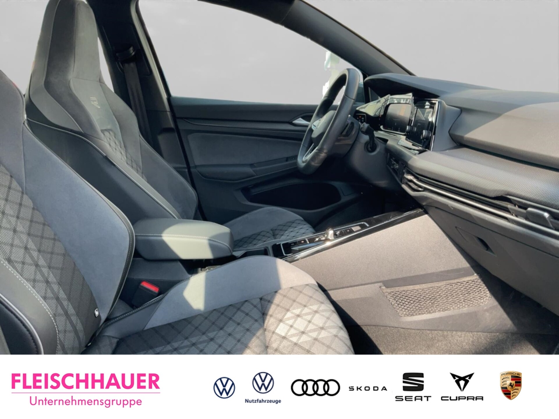Volkswagen Golf R-Line