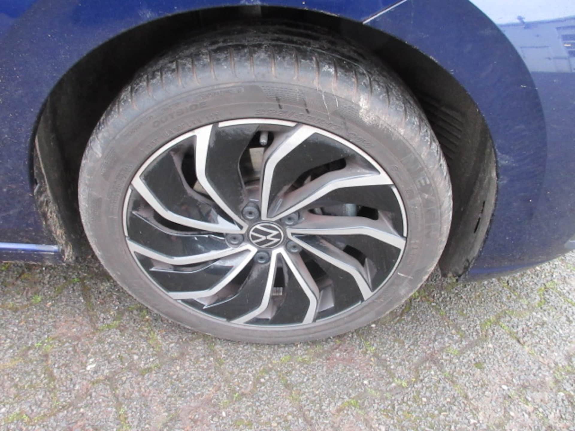 Volkswagen Golf Active