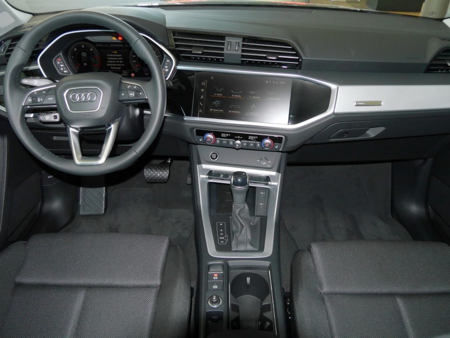 Bild über Audi Q3 advanced 35 TDI S tronic - für weitere Informationen kontaktieren Sie den Audi Partner