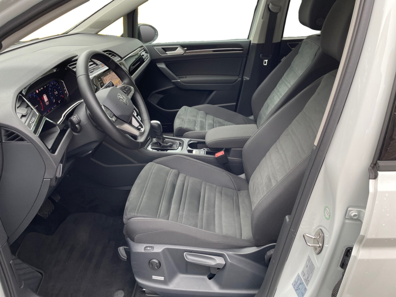Volkswagen Touran – Bild 9