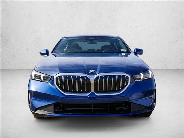 2025 BMW 530I - Image 2