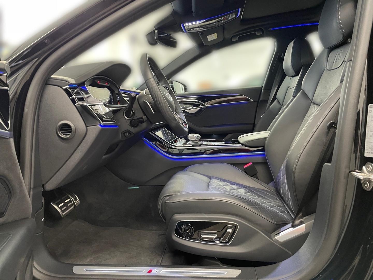 Bild über Audi A8 50 TDI quattro tiptronic - für weitere Informationen kontaktieren Sie den Audi Partner