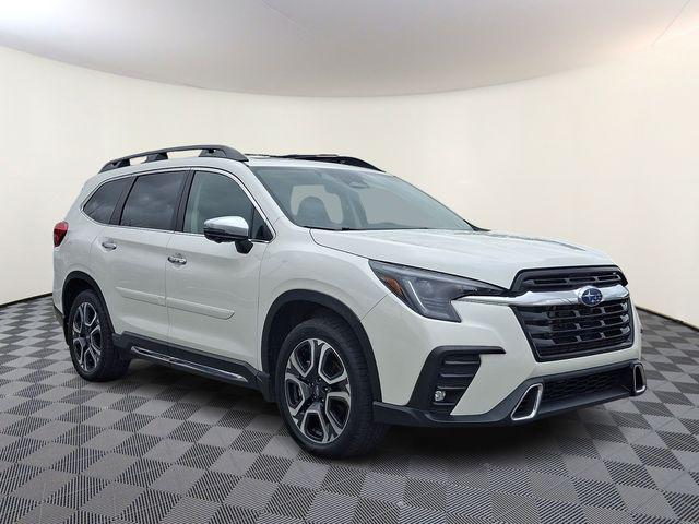 2023 Subaru Ascent Touring's photo