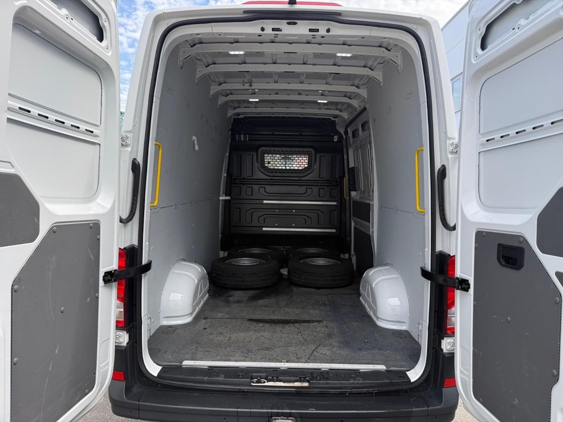 Volkswagen Crafter Kasten mittlerer Radstand