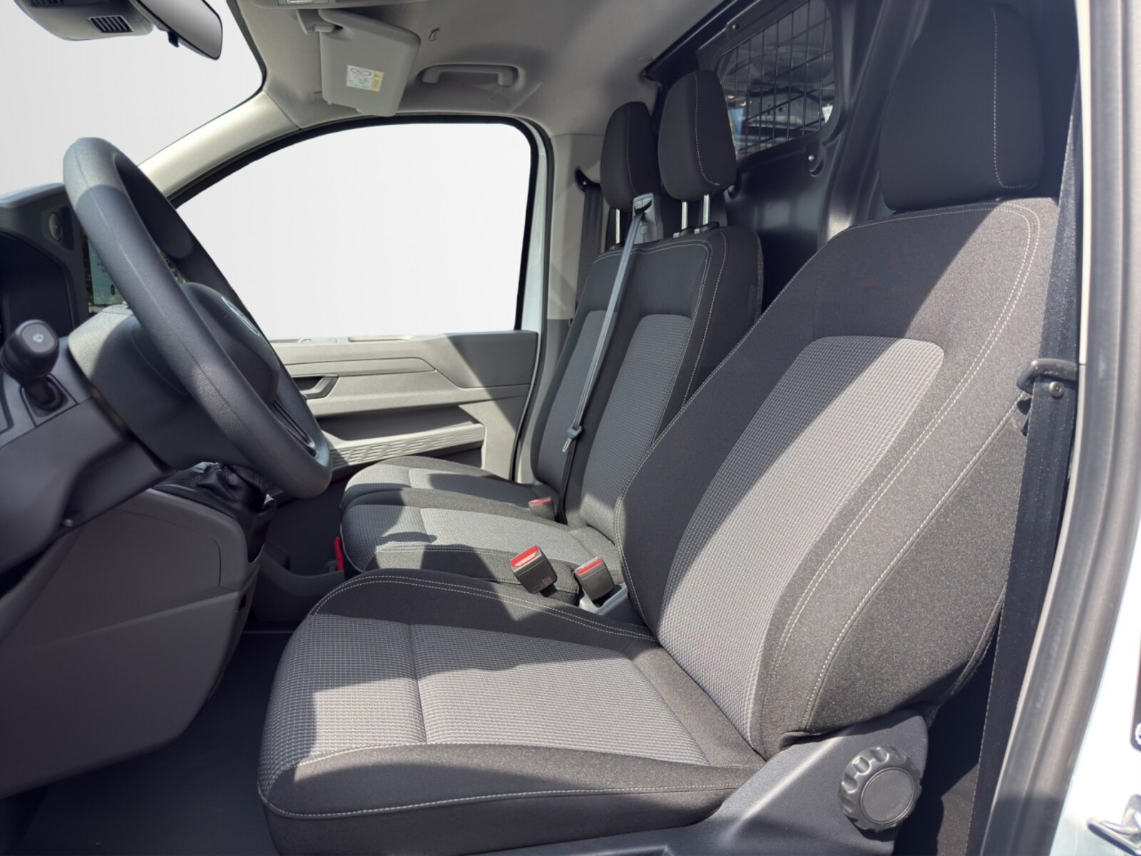 Volkswagen Transporter Kasten kurzer Radstand – Bild 10