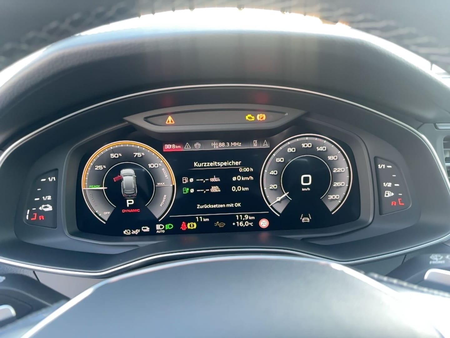 Bild über Audi A6 Avant TFSI e S line 55 TFSI e quattro S tronic - für weitere Informationen kontaktieren Sie den Audi Partner