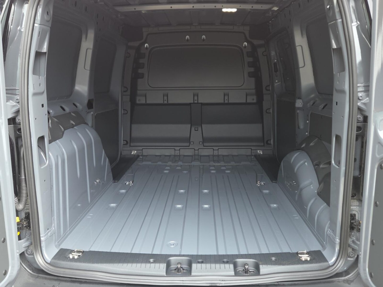 Volkswagen Caddy Maxi Cargo – Bild 13