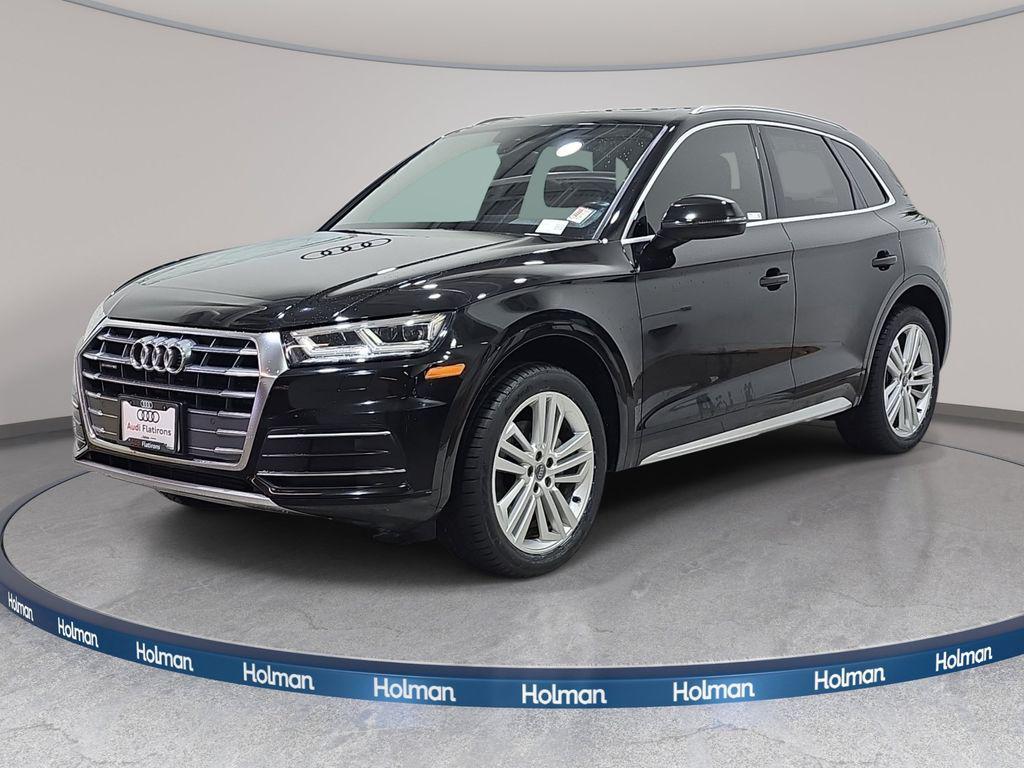 2019 Audi Q5 2.0T quattro S tronic Premium Plus's photo
