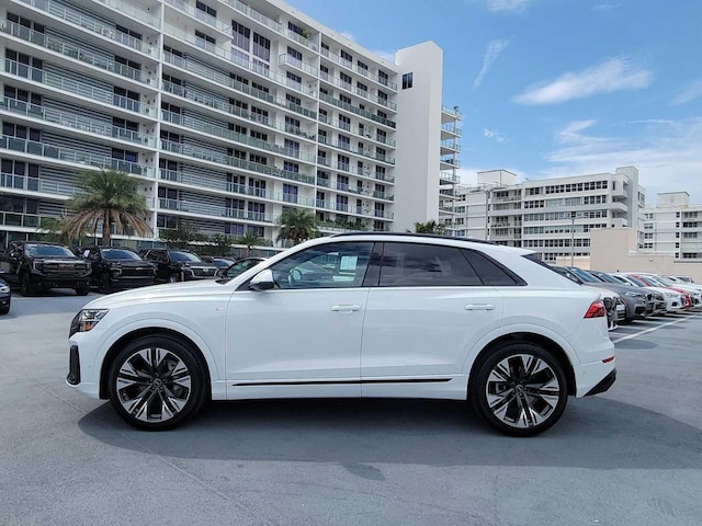 2025 Audi Q8