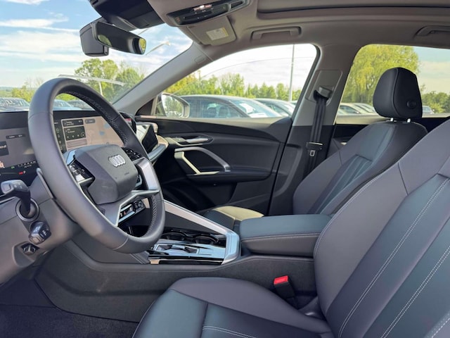 2026 Audi Q5 Premium - Photo 9