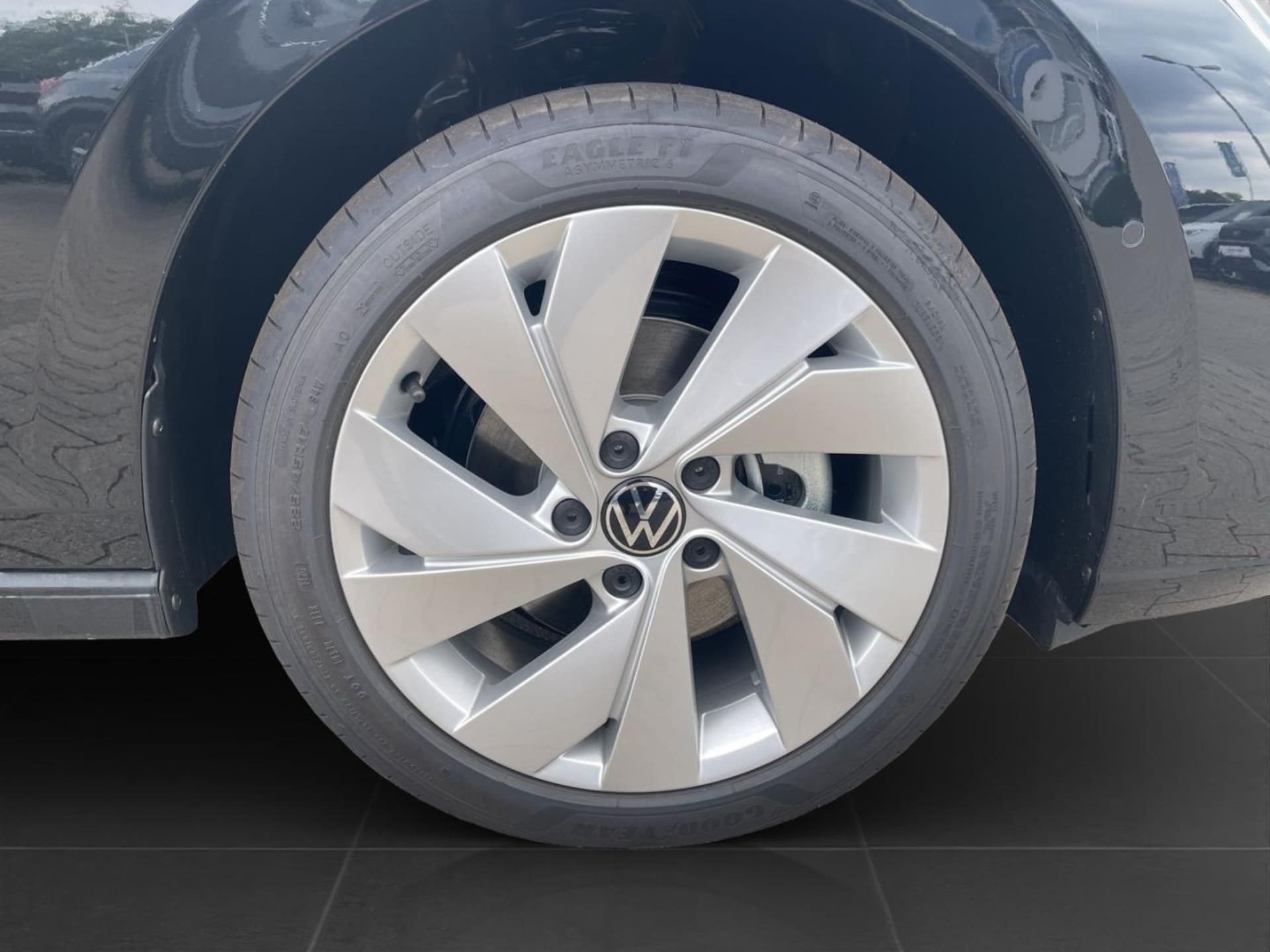 Volkswagen Golf Life