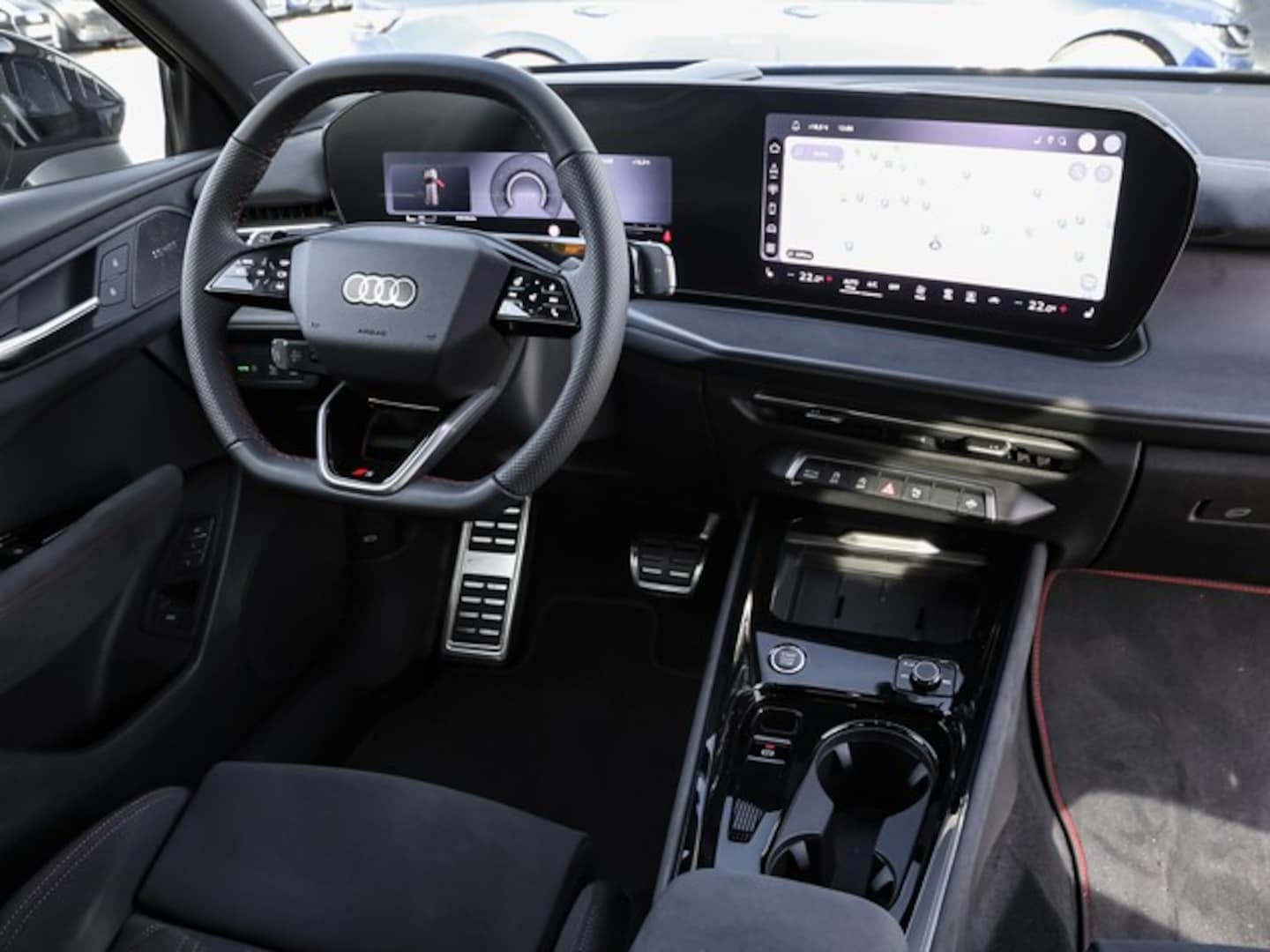 Bild über Audi Q3 SUV TFSI quattro 195 kW S tronic - für weitere Informationen kontaktieren Sie den Audi Partner