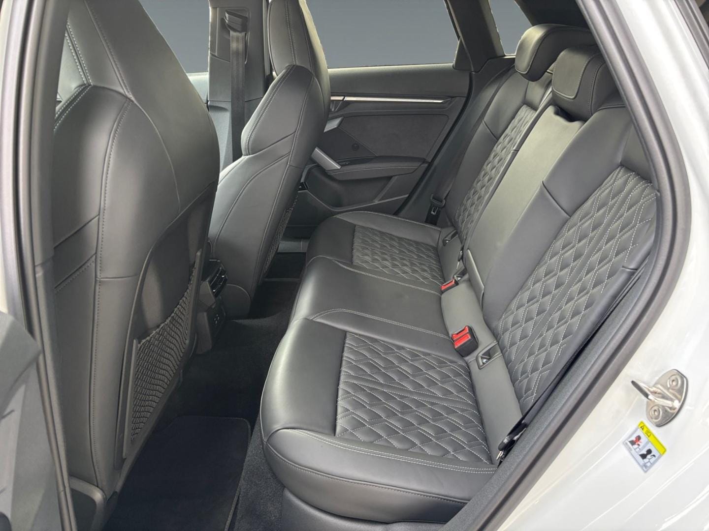 Bild über Audi A3 allstreet 35 TDI S tronic - für weitere Informationen kontaktieren Sie den Audi Partner