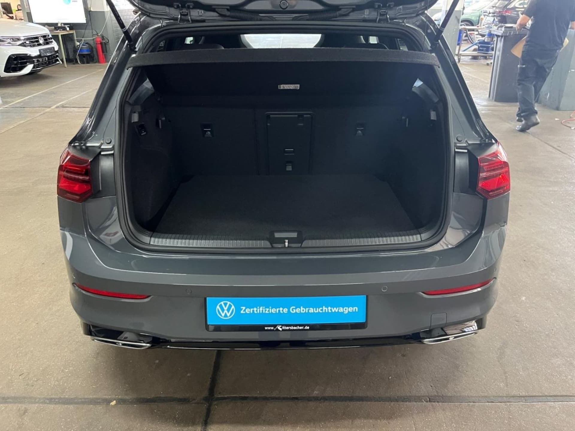 Volkswagen Golf R-Line