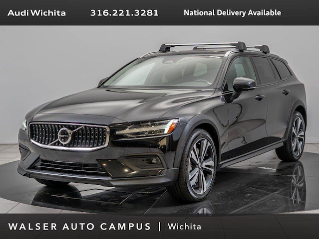 2023 Volvo V60 Cross Country