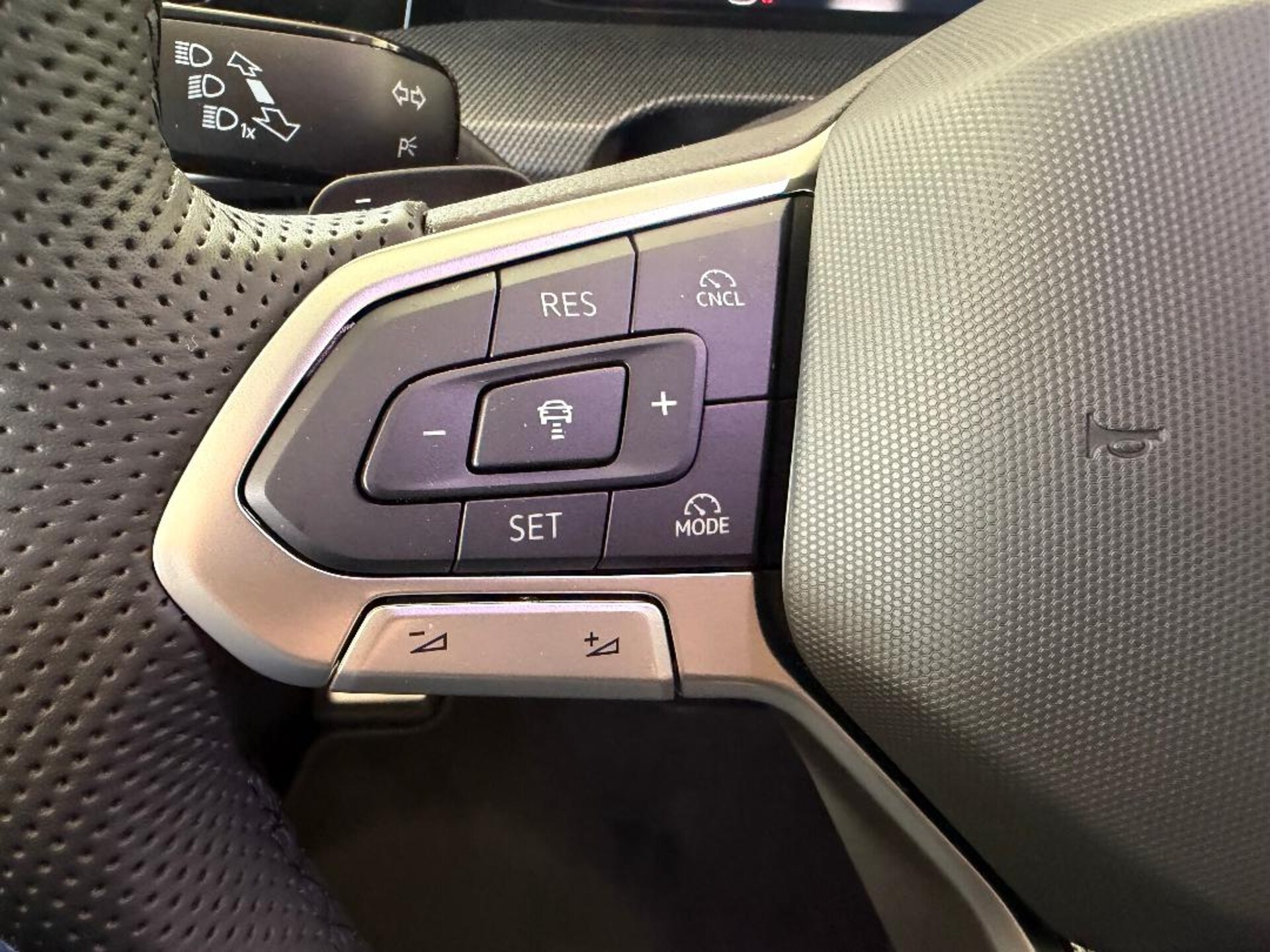 Volkswagen Golf Variant R-Line