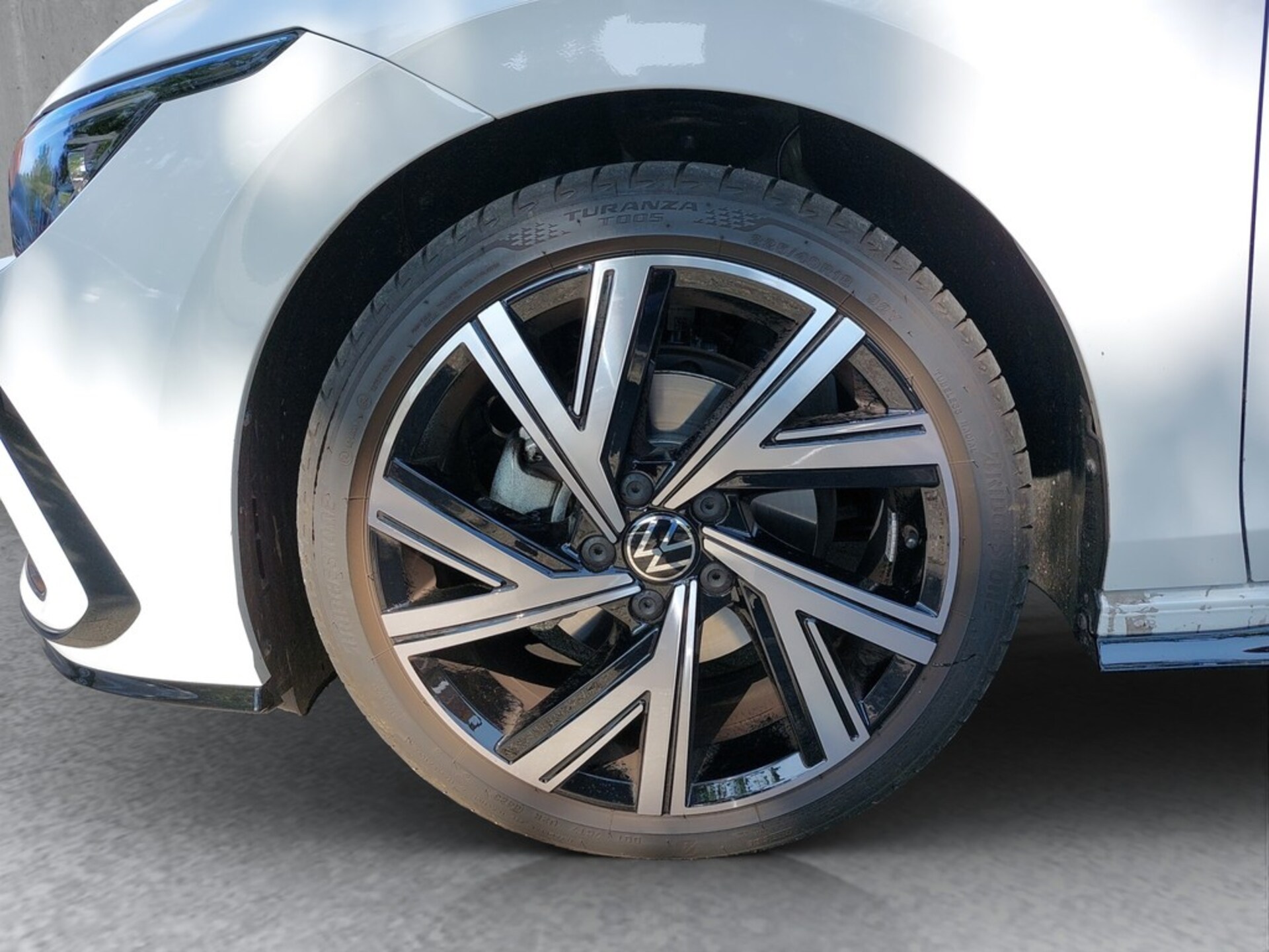 Volkswagen Golf R-Line