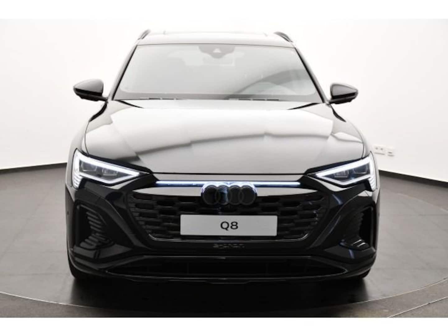 Bild über Audi Q8 Sportback e-tron S line 55 e-tron quattro - für weitere Informationen kontaktieren Sie den Audi Partner