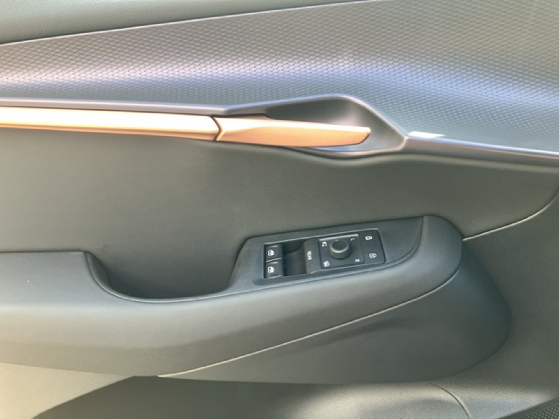 CUPRA Tavascan VZ