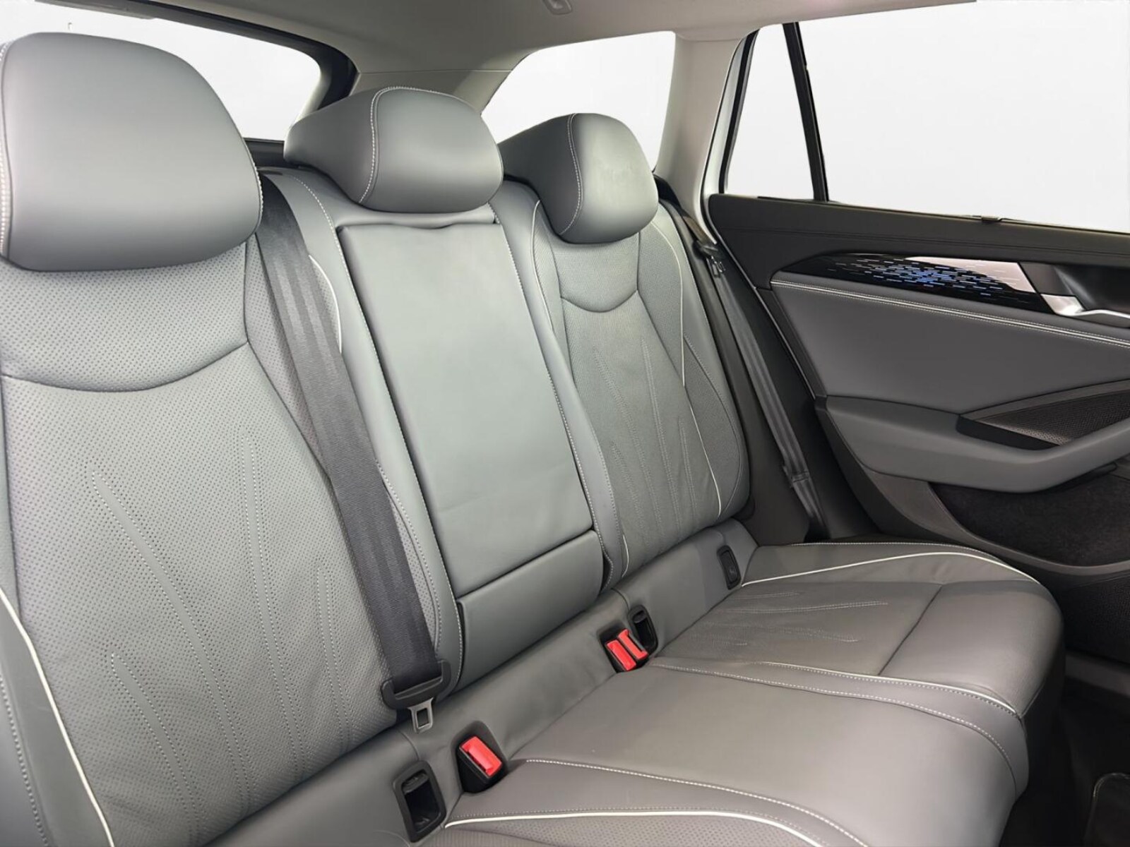 Volkswagen Passat – Bild 11