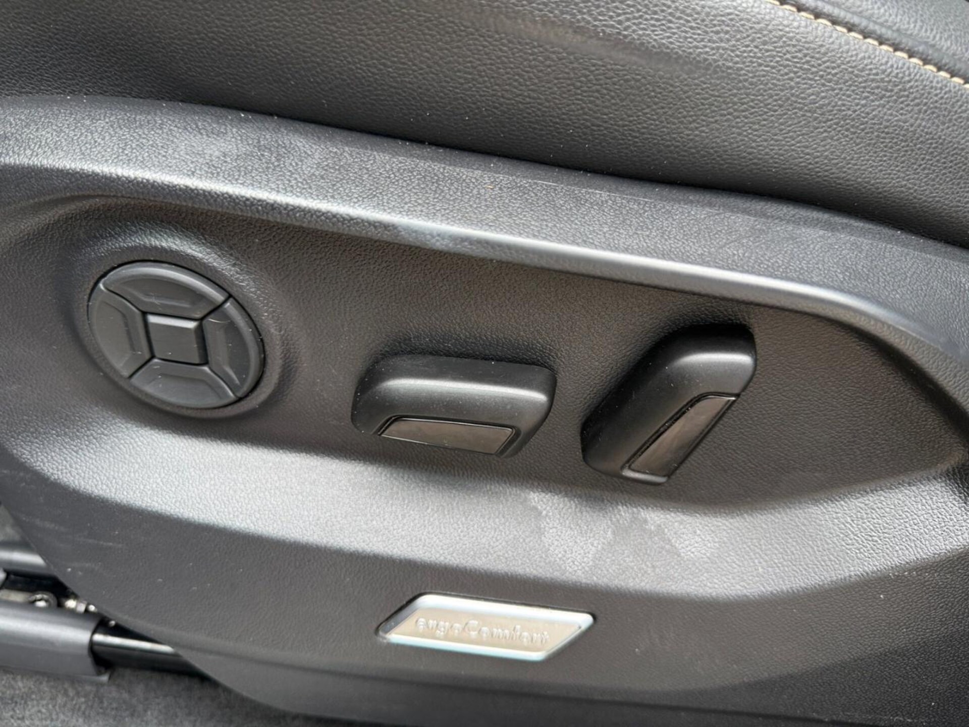 Volkswagen Touareg Basis-Modell