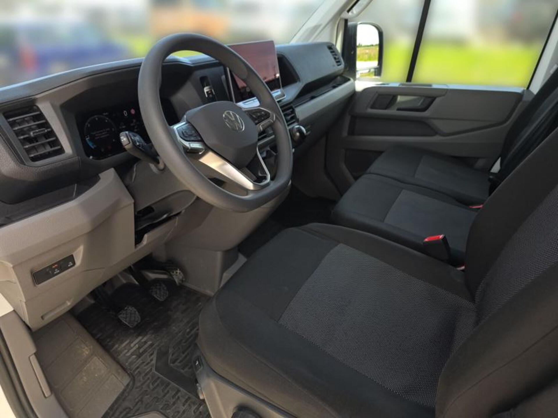 Volkswagen Crafter Furgon średni rozstaw osi