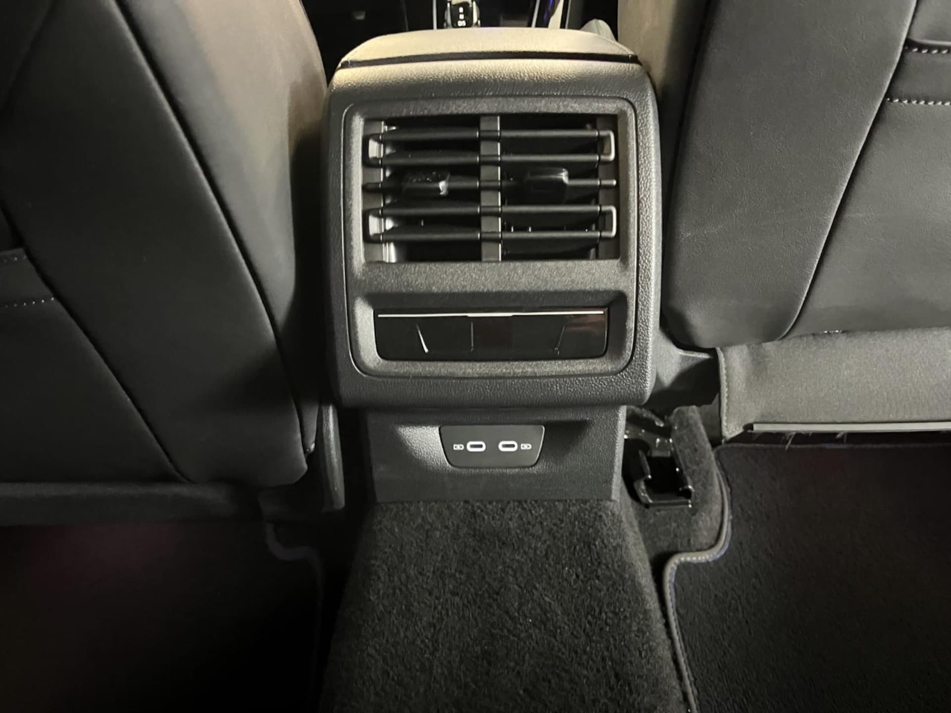Volkswagen Golf Variant R