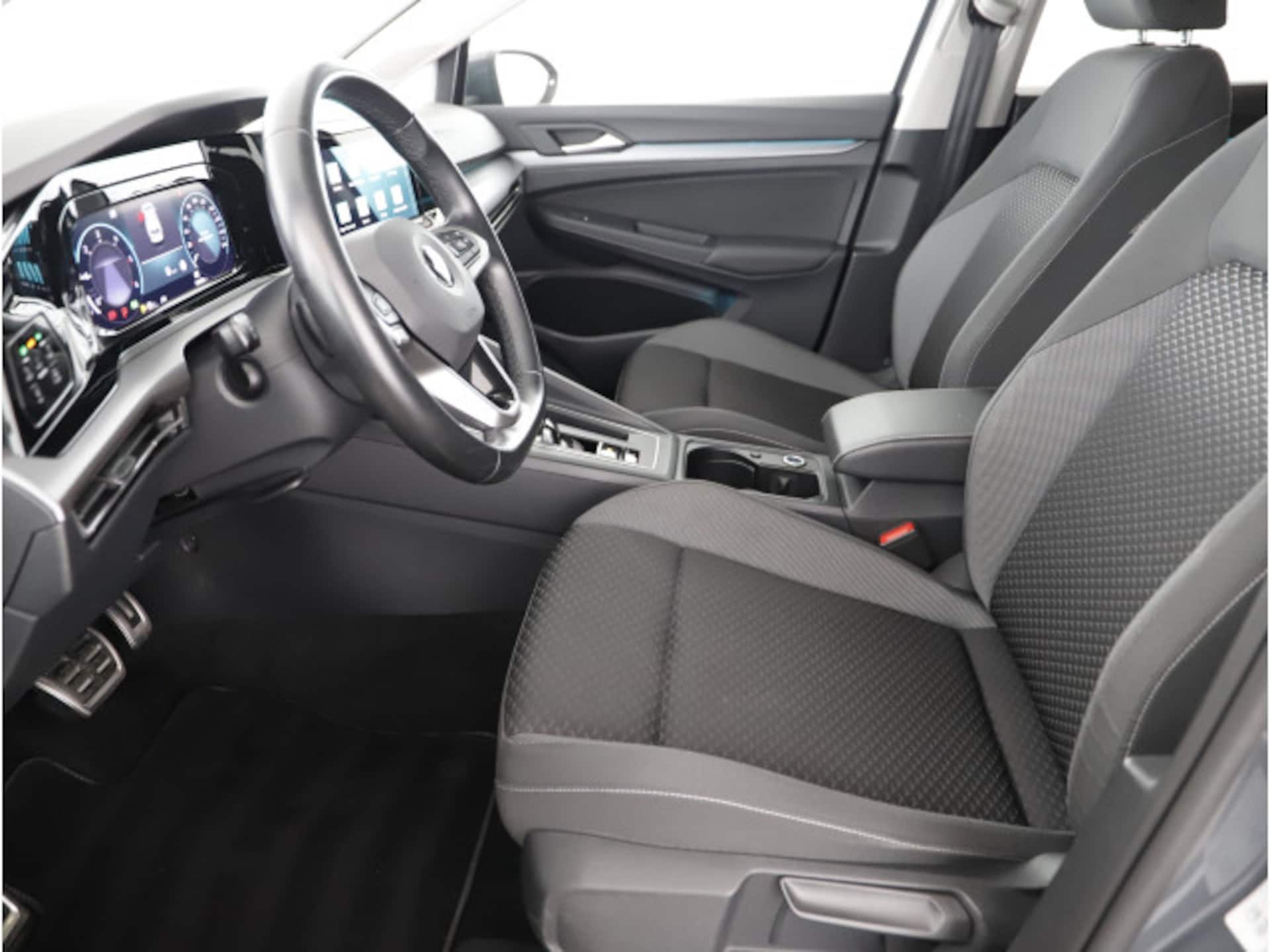 Volkswagen Golf Active