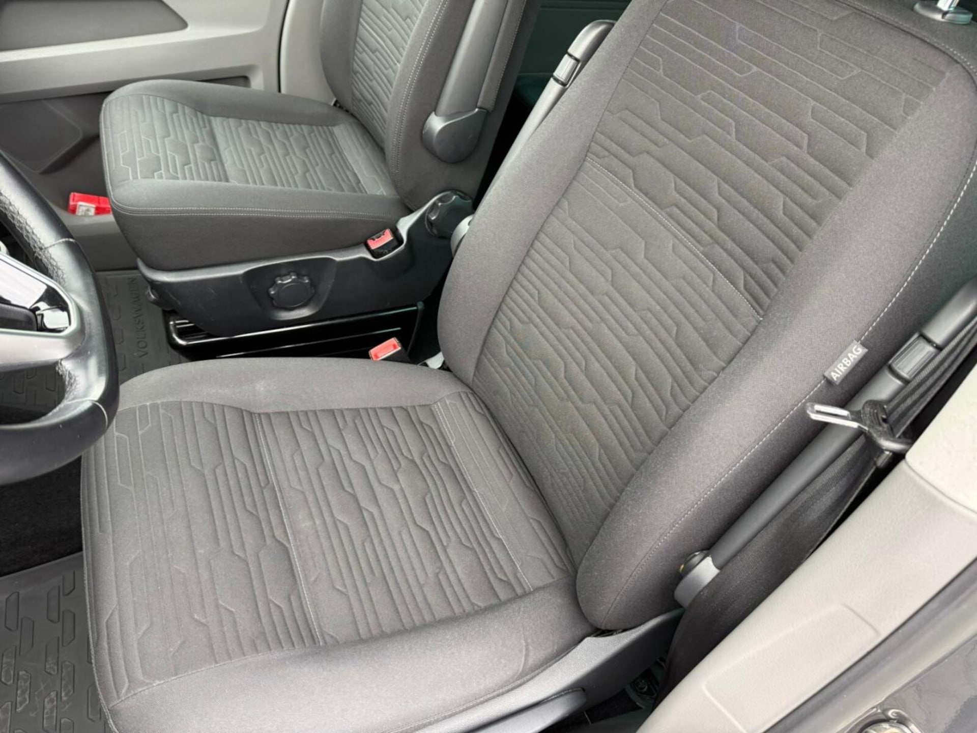 Volkswagen Caravelle 6.1 krótki rozstaw osi SE