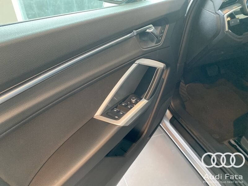 Immagine di Audi Q3 Business 35 TDI 110 kW (150 PS) S tronic - Vista: for more details contact your dealer