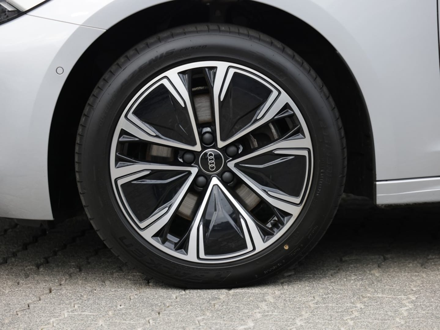 Bild über Audi A5 Avant TFSI 110 kW S tronic - für weitere Informationen kontaktieren Sie den Audi Partner