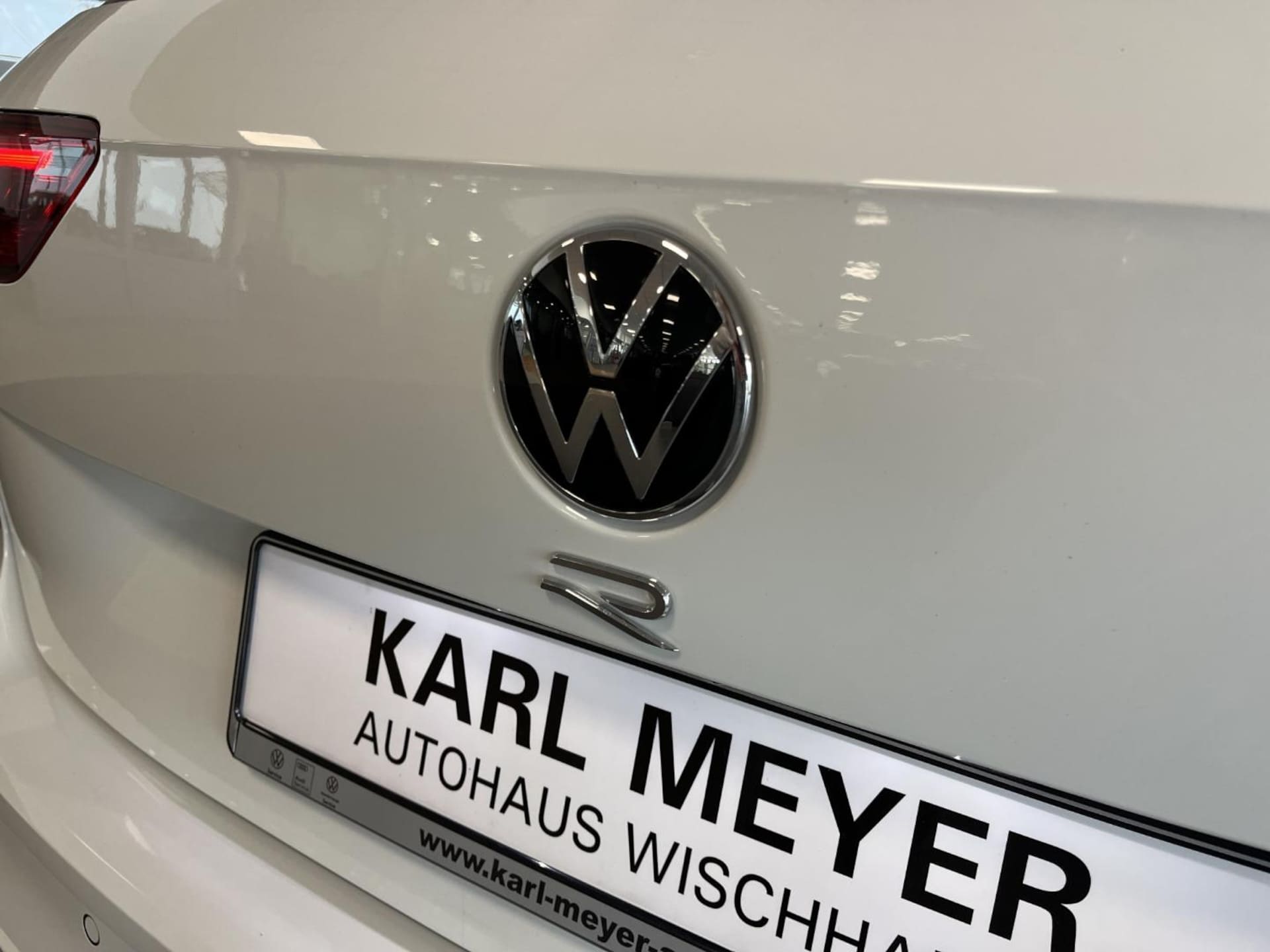 Volkswagen Golf Variant R