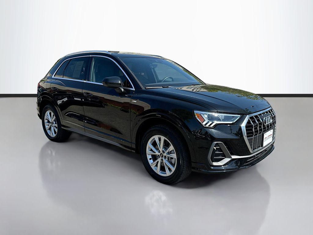 2025 Audi Q3 45 TFSI S Line Premium quattro's photo