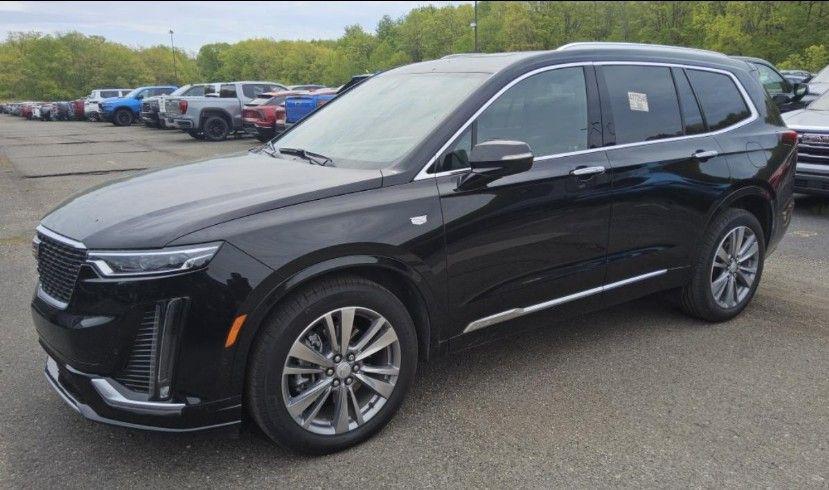 2025 Cadillac XT6's photo