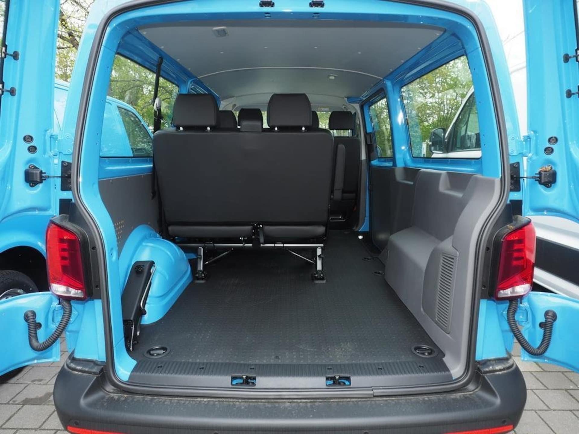 Volkswagen T6.1 Transporter Kombi langer Radstand