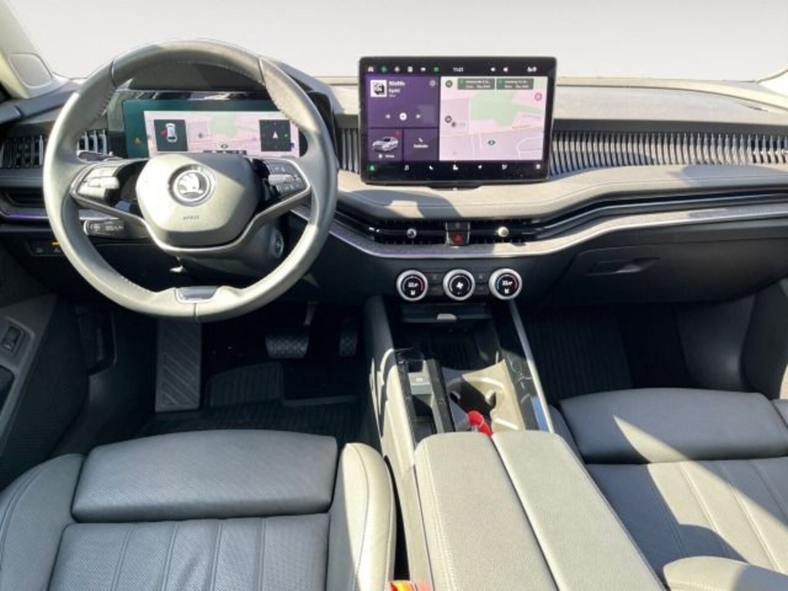 Škoda Superb Combi – Bild 10