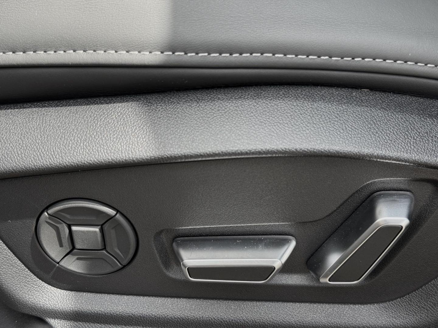 Image about Audi Q8 SUV 50 TDI quattro tiptronic