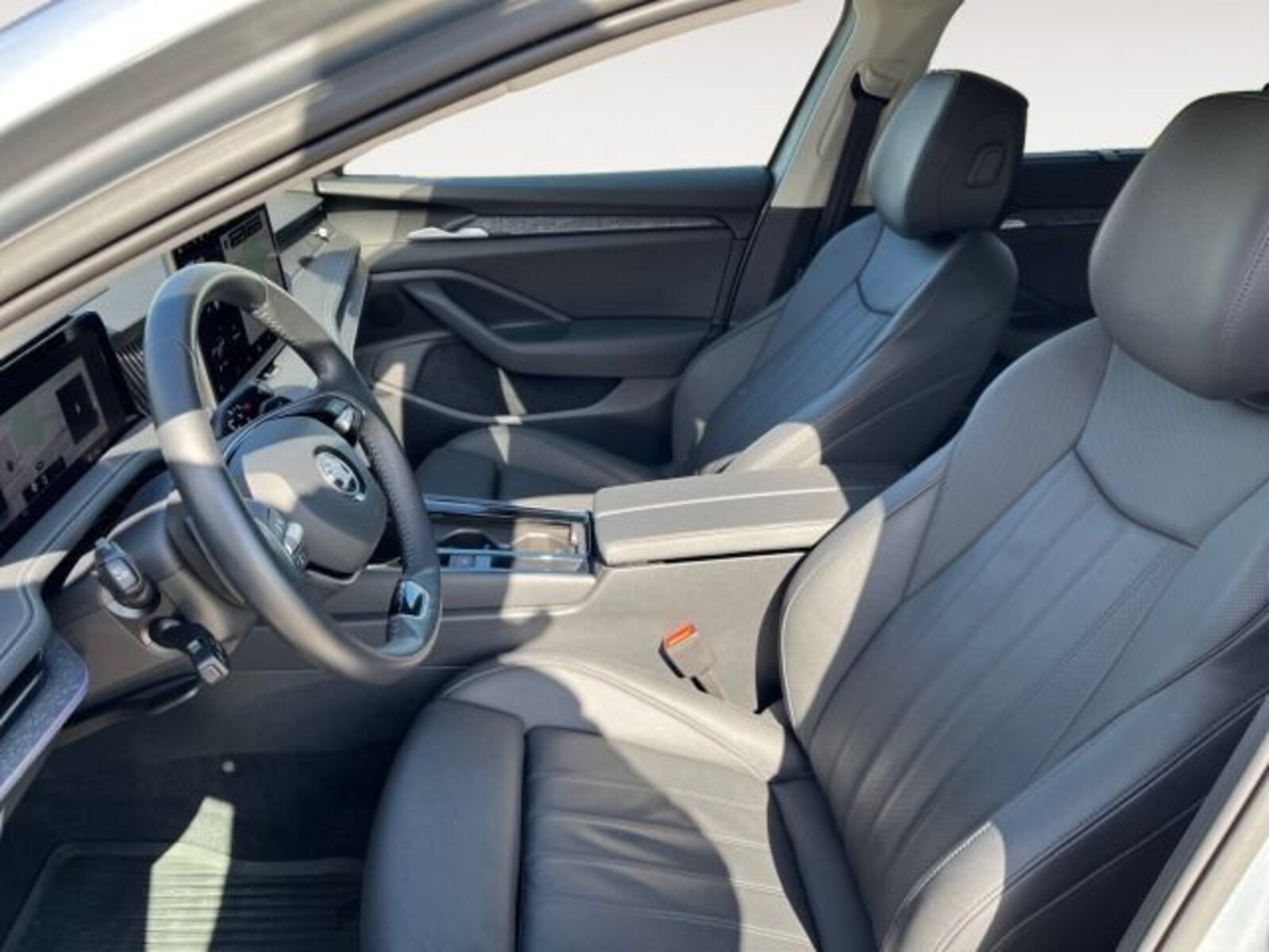 Škoda Superb Combi – Bild 9